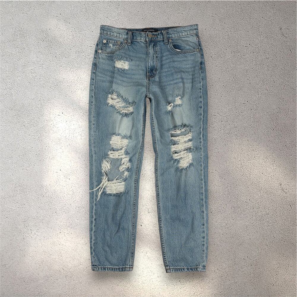 Aeropostale Mom Jeans Women’s 8 Light Wash Distressed High Rise 100% Cotton